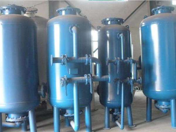 1574040392960696.jpg 多介質過濾器采用無煙煤濾料與活性炭濾料加強處理效果